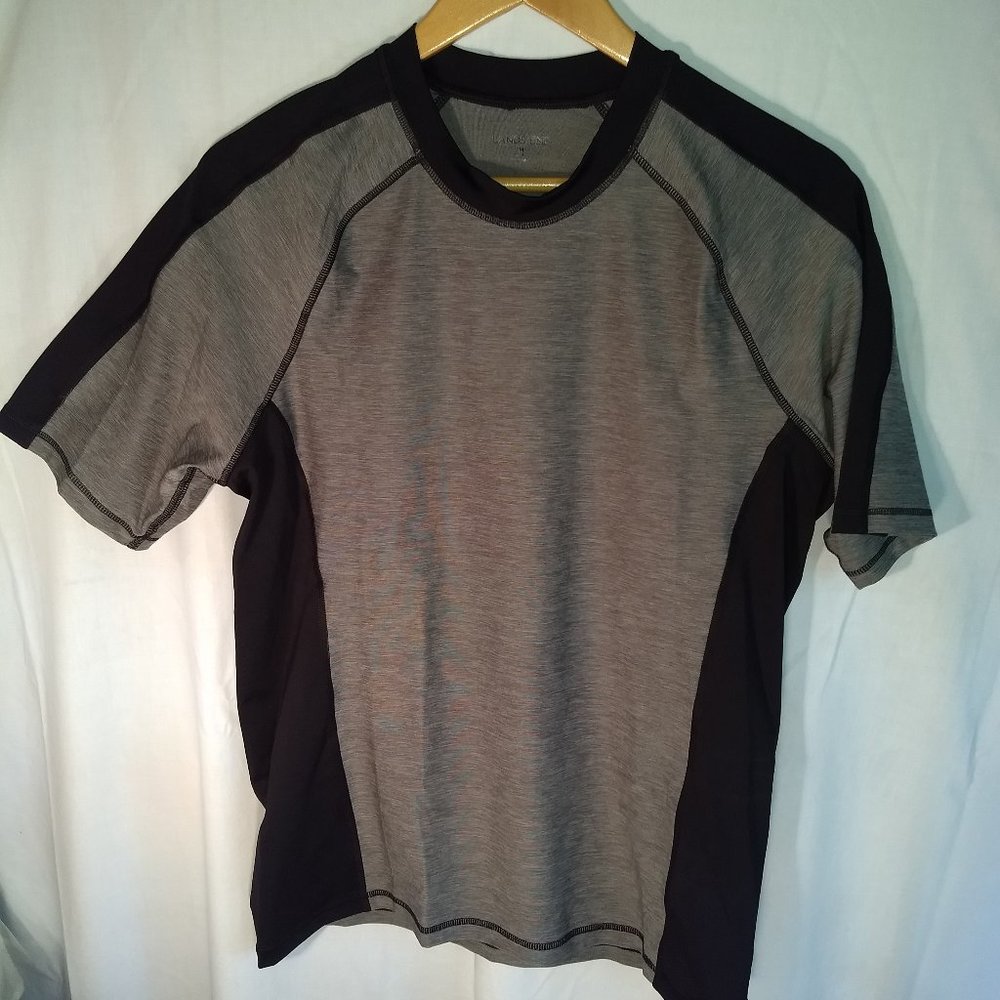 LANDS’ END  Men's Short Sleeve Swim Tee Rash Guard